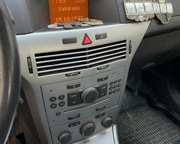 Сірий Опель Астра, об'ємом двигуна 1.6 л та пробігом 99 тис. км за 7000 $, фото 13 на Automoto.ua