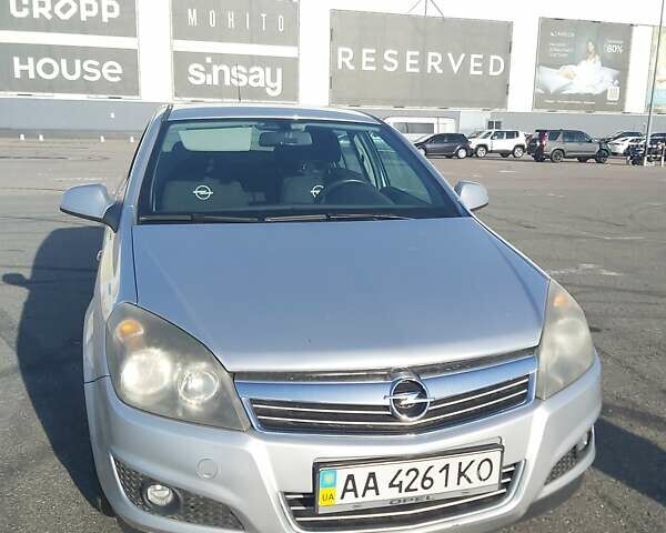 Сірий Опель Астра, об'ємом двигуна 1.6 л та пробігом 160 тис. км за 5200 $, фото 2 на Automoto.ua