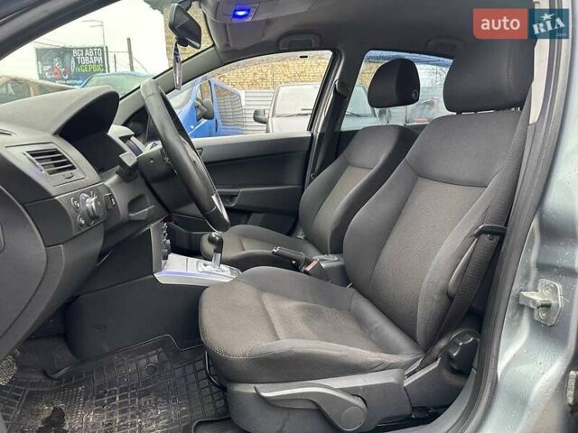 Серый Опель Астра, объемом двигателя 1.6 л и пробегом 280 тыс. км за 4990 $, фото 8 на Automoto.ua