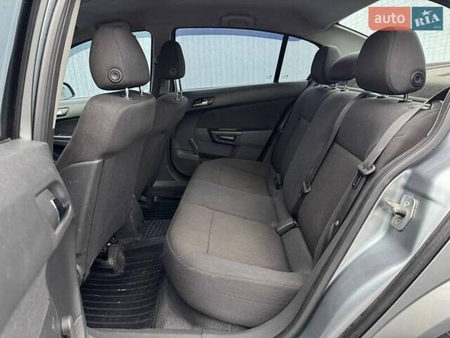 Сірий Опель Астра, об'ємом двигуна 1.6 л та пробігом 280 тис. км за 5190 $, фото 9 на Automoto.ua