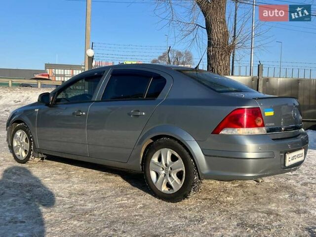 Серый Опель Астра, объемом двигателя 1.6 л и пробегом 280 тыс. км за 5490 $, фото 3 на Automoto.ua