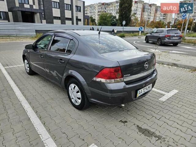 Опель Астра 2012 в Киеве на Automoto.ua Серый Опель Астра, объемом двигателя 1.6 л и пробегом 256 тыс. км за 5500 $, фото 2 на Automoto.ua