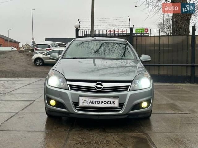 Серый Опель Астра, объемом двигателя 1.6 л и пробегом 280 тыс. км за 4990 $, фото 1 на Automoto.ua