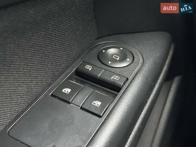 Серый Опель Астра, объемом двигателя 1.6 л и пробегом 280 тыс. км за 4990 $, фото 23 на Automoto.ua