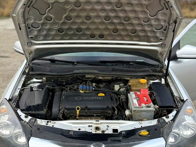 Сірий Опель Астра, об'ємом двигуна 1.6 л та пробігом 258 тис. км за 5400 $, фото 4 на Automoto.ua