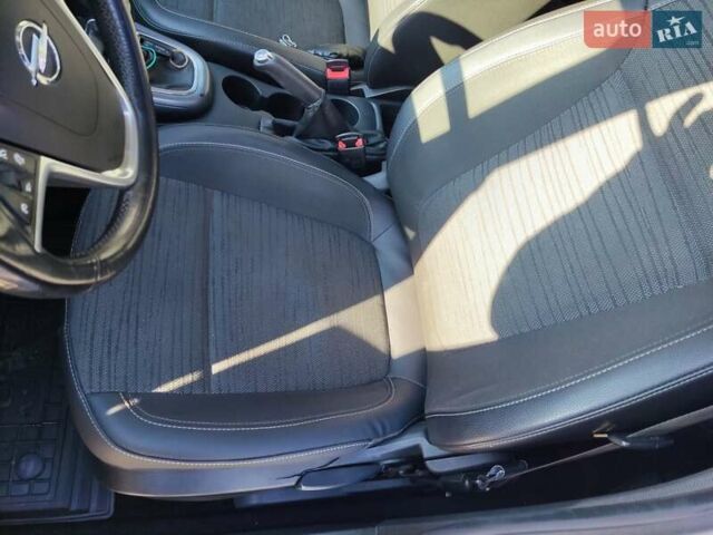 Серый Опель Астра, объемом двигателя 1.6 л и пробегом 229 тыс. км за 8300 $, фото 8 на Automoto.ua