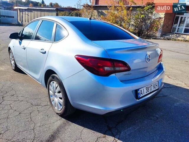 Серый Опель Астра, объемом двигателя 1.6 л и пробегом 229 тыс. км за 8300 $, фото 6 на Automoto.ua