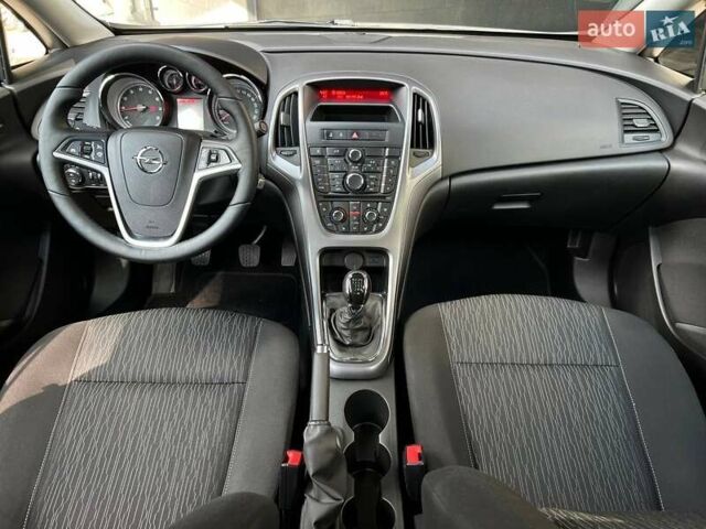 Серый Опель Астра, объемом двигателя 1.4 л и пробегом 92 тыс. км за 11900 $, фото 13 на Automoto.ua