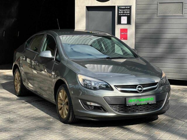 Серый Опель Астра, объемом двигателя 1.4 л и пробегом 92 тыс. км за 11500 $, фото 3 на Automoto.ua
