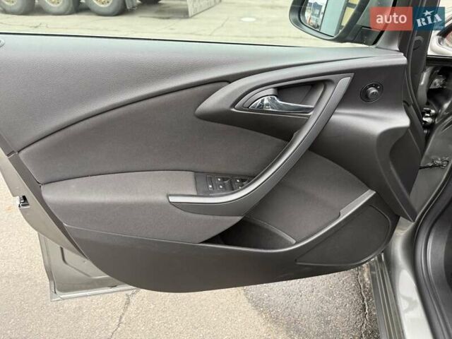 Серый Опель Астра, объемом двигателя 1.4 л и пробегом 92 тыс. км за 10999 $, фото 8 на Automoto.ua