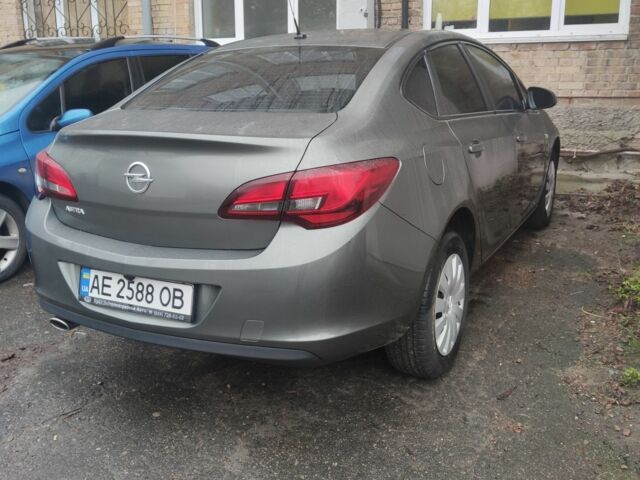 Серый Опель Астра, объемом двигателя 1.4 л и пробегом 15 тыс. км за 13100 $, фото 3 на Automoto.ua