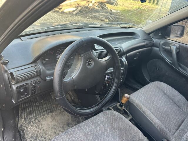 Сірий Опель Астра, об'ємом двигуна 1.6 л та пробігом 3 тис. км за 800 $, фото 2 на Automoto.ua