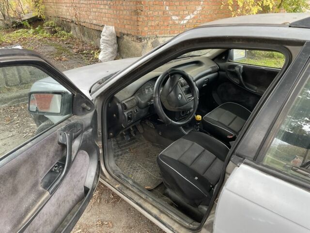 Серый Опель Астра, объемом двигателя 1.4 л и пробегом 350 тыс. км за 1200 $, фото 8 на Automoto.ua