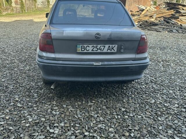 Сірий Опель Астра, об'ємом двигуна 1.6 л та пробігом 3 тис. км за 800 $, фото 5 на Automoto.ua