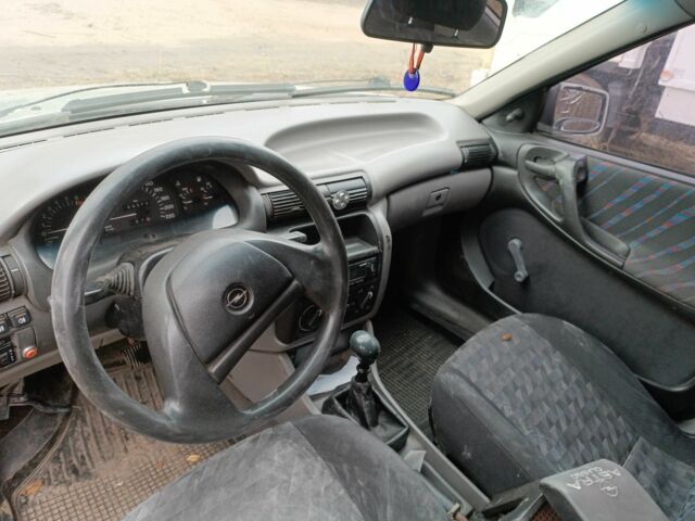 Сірий Опель Астра, об'ємом двигуна 1.6 л та пробігом 230 тис. км за 790 $, фото 3 на Automoto.ua