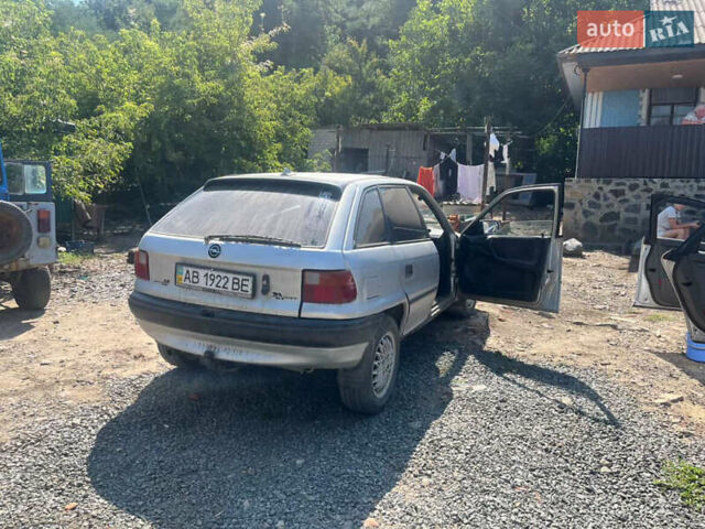 Серый Опель Астра, объемом двигателя 1.6 л и пробегом 100 тыс. км за 1100 $, фото 3 на Automoto.ua