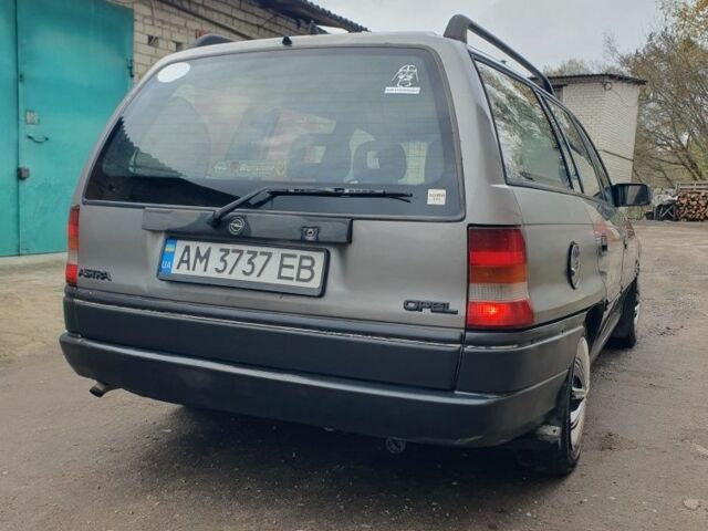 Опель Астра 1993 в Житомире на Automoto.ua Серый Опель Астра, объемом двигателя 1.4 л и пробегом 300 тыс. км за 1350 $, фото 4 на Automoto.ua