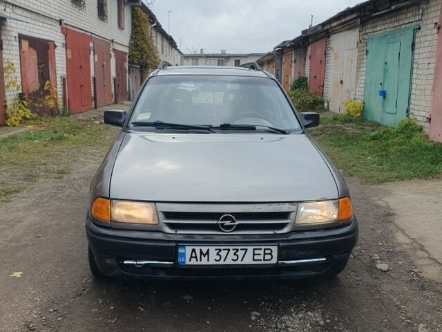 Опель Астра 1993 в Житомире на Automoto.ua Серый Опель Астра, объемом двигателя 1.4 л и пробегом 300 тыс. км за 1350 $, фото 7 на Automoto.ua