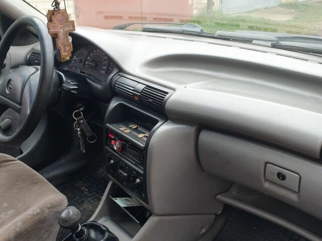 Опель Астра 1993 в Житомире на Automoto.ua Серый Опель Астра, объемом двигателя 1.4 л и пробегом 300 тыс. км за 1350 $, фото 15 на Automoto.ua