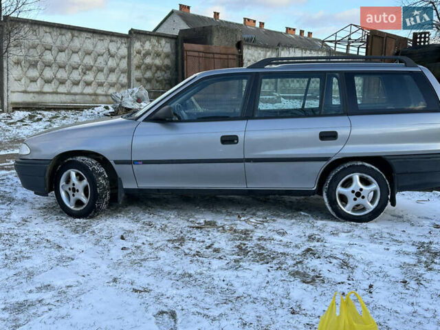 Серый Опель Астра, объемом двигателя 1.6 л и пробегом 295 тыс. км за 2350 $, фото 10 на Automoto.ua