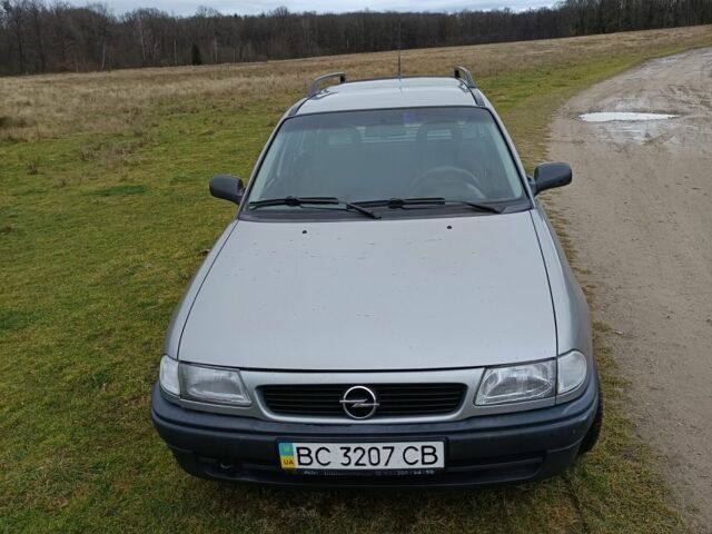 Серый Опель Астра, объемом двигателя 1.6 л и пробегом 290 тыс. км за 1184 $, фото 1 на Automoto.ua