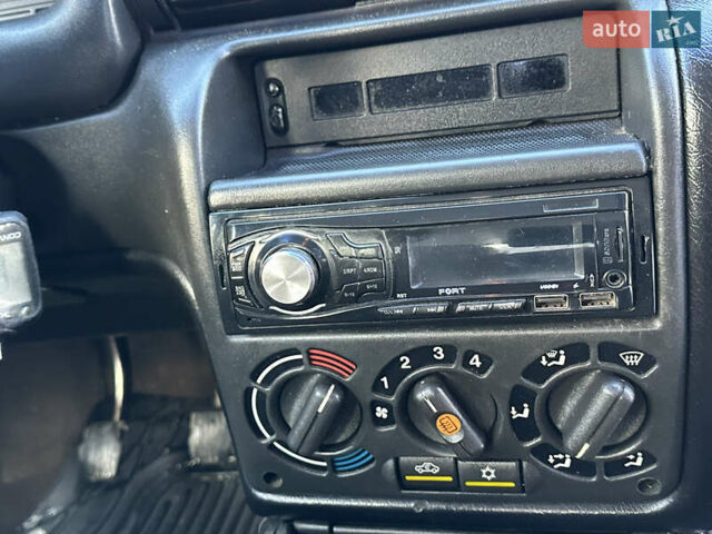 Серый Опель Астра, объемом двигателя 1.6 л и пробегом 295 тыс. км за 2350 $, фото 34 на Automoto.ua