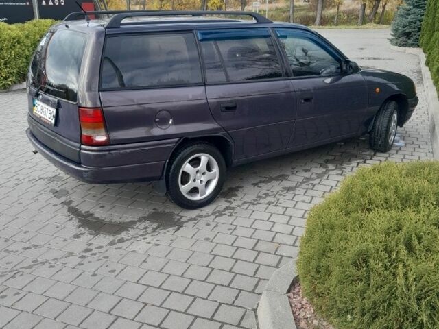 Сірий Опель Астра, об'ємом двигуна 1.6 л та пробігом 400 тис. км за 1600 $, фото 1 на Automoto.ua