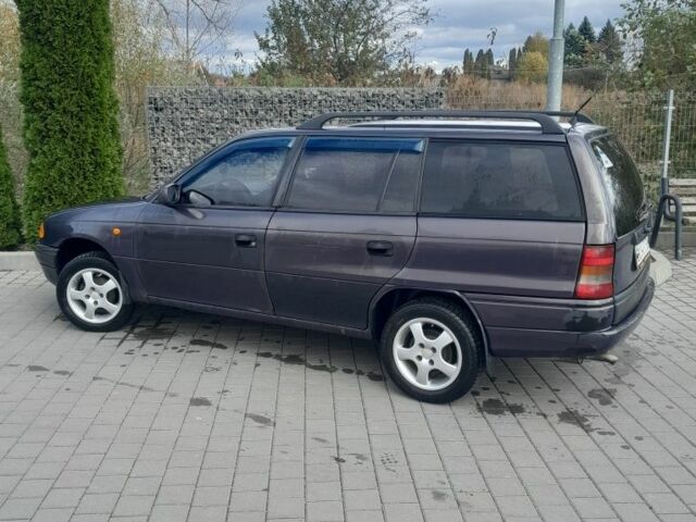 Сірий Опель Астра, об'ємом двигуна 1.6 л та пробігом 400 тис. км за 1600 $, фото 2 на Automoto.ua