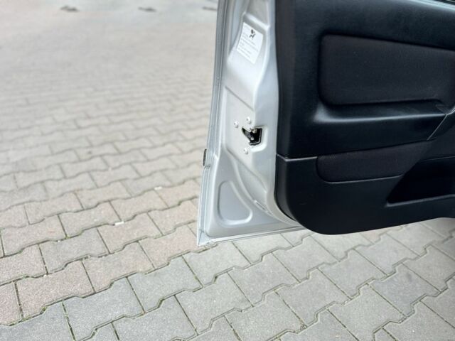 Серый Опель Астра, объемом двигателя 1.7 л и пробегом 275 тыс. км за 2199 $, фото 12 на Automoto.ua