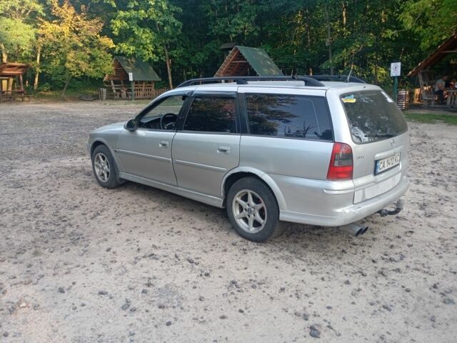 Сірий Опель Астра, об'ємом двигуна 1.8 л та пробігом 260 тис. км за 2650 $, фото 2 на Automoto.ua