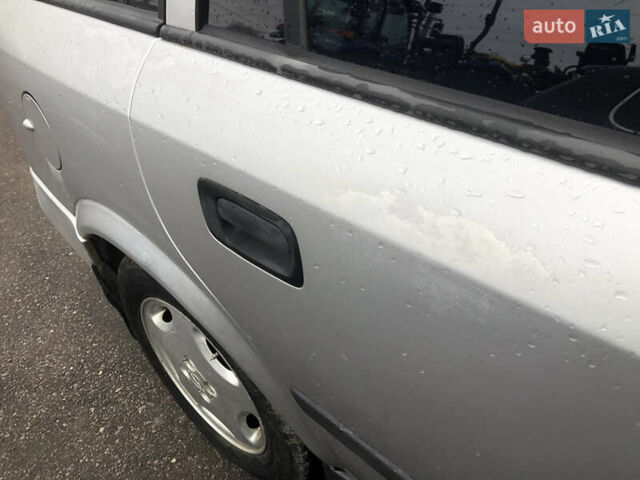 Серый Опель Астра, объемом двигателя 1.6 л и пробегом 323 тыс. км за 1700 $, фото 6 на Automoto.ua