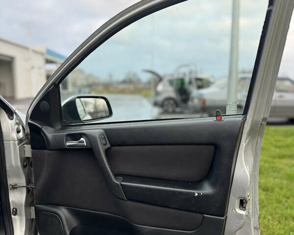 Серый Опель Астра, объемом двигателя 1.6 л и пробегом 330 тыс. км за 2999 $, фото 18 на Automoto.ua