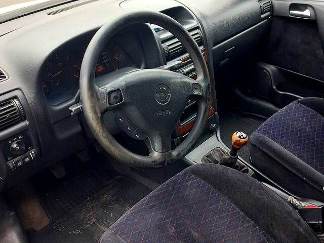 Серый Опель Астра, объемом двигателя 2 л и пробегом 0 тыс. км за 2750 $, фото 3 на Automoto.ua