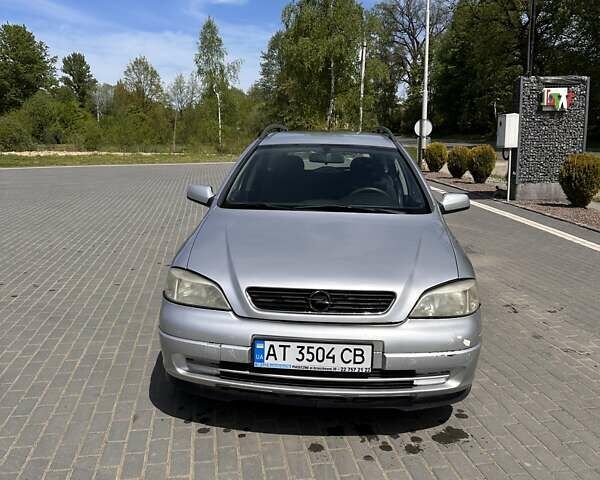 Серый Опель Астра, объемом двигателя 1.6 л и пробегом 323 тыс. км за 1700 $, фото 1 на Automoto.ua