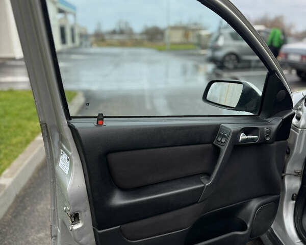 Серый Опель Астра, объемом двигателя 1.6 л и пробегом 330 тыс. км за 2999 $, фото 9 на Automoto.ua