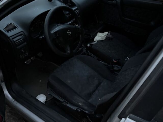 Серый Опель Астра, объемом двигателя 0 л и пробегом 214 тыс. км за 850 $, фото 6 на Automoto.ua