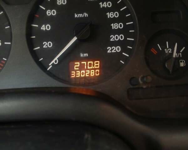 Серый Опель Астра, объемом двигателя 1.6 л и пробегом 330 тыс. км за 2500 $, фото 1 на Automoto.ua