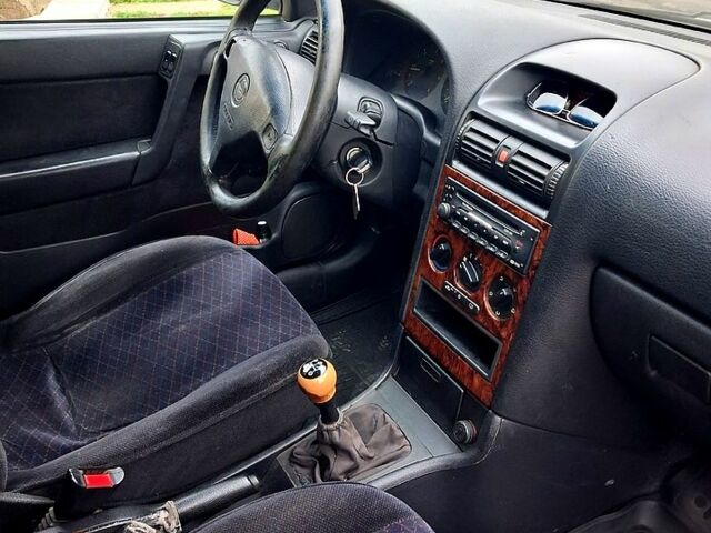 Серый Опель Астра, объемом двигателя 2 л и пробегом 0 тыс. км за 2750 $, фото 1 на Automoto.ua