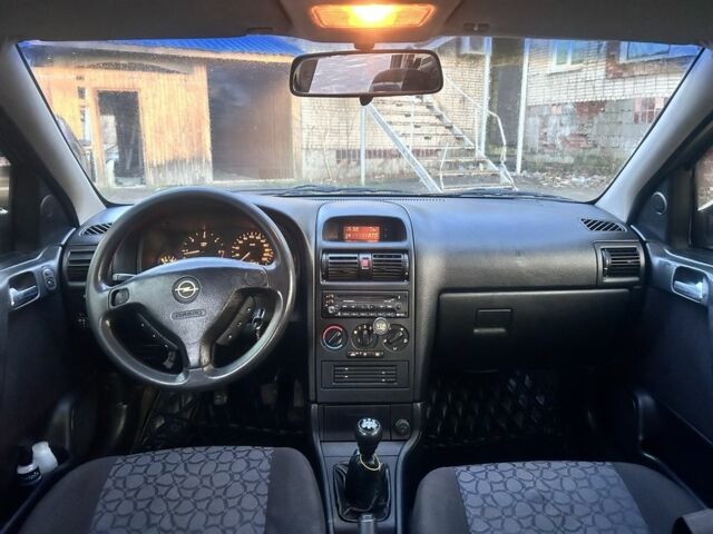 Серый Опель Астра, объемом двигателя 0 л и пробегом 100 тыс. км за 1600 $, фото 5 на Automoto.ua