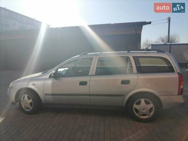 Серый Опель Астра, объемом двигателя 1.6 л и пробегом 298 тыс. км за 3600 $, фото 1 на Automoto.ua