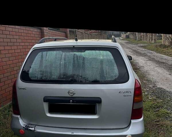 Сірий Опель Астра, об'ємом двигуна 1.78 л та пробігом 300 тис. км за 2000 $, фото 1 на Automoto.ua
