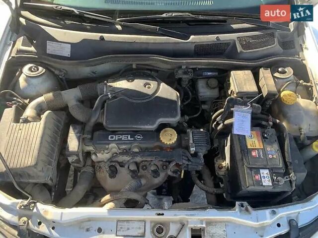 Серый Опель Астра, объемом двигателя 1.6 л и пробегом 323 тыс. км за 1700 $, фото 9 на Automoto.ua
