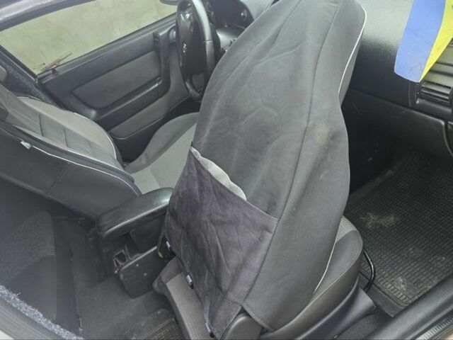 Серый Опель Астра, объемом двигателя 1.7 л и пробегом 324 тыс. км за 3500 $, фото 3 на Automoto.ua