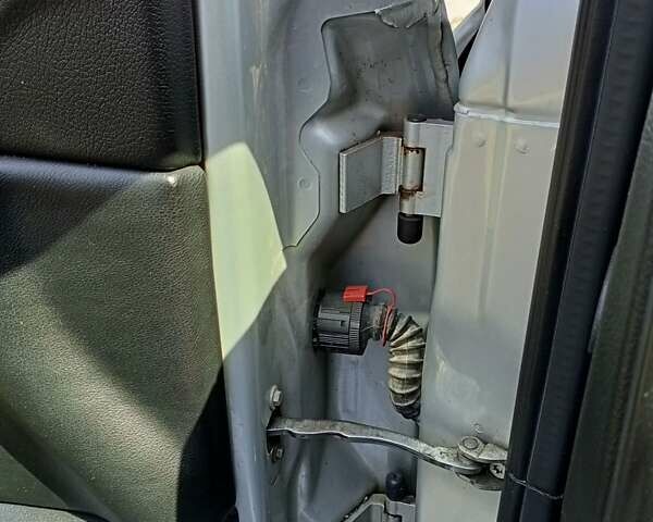 Серый Опель Астра, объемом двигателя 2 л и пробегом 390 тыс. км за 4500 $, фото 19 на Automoto.ua