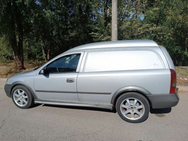 Серый Опель Астра, объемом двигателя 1.7 л и пробегом 444 тыс. км за 2800 $, фото 1 на Automoto.ua