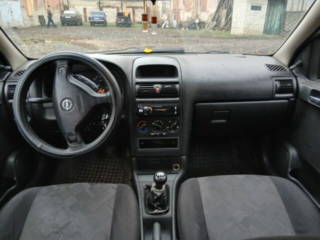 Опель Астра 2001 в Славянске на Automoto.ua Серый Опель Астра, объемом двигателя 1.7 л и пробегом 235 тыс. км за 1700 $, фото 4 на Automoto.ua