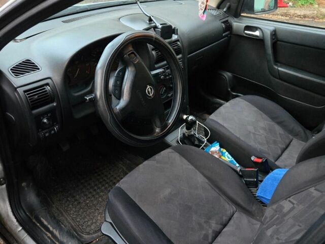 Опель Астра 2001 в Краматорске на Automoto.ua Серый Опель Астра, объемом двигателя 0 л и пробегом 239 тыс. км за 1200 $, фото 4 на Automoto.ua