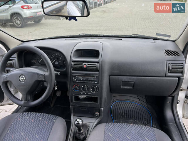 Серый Опель Астра, объемом двигателя 2 л и пробегом 400 тыс. км за 3250 $, фото 17 на Automoto.ua