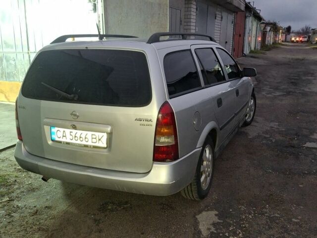 Сірий Опель Астра, об'ємом двигуна 2 л та пробігом 375 тис. км за 3500 $, фото 2 на Automoto.ua