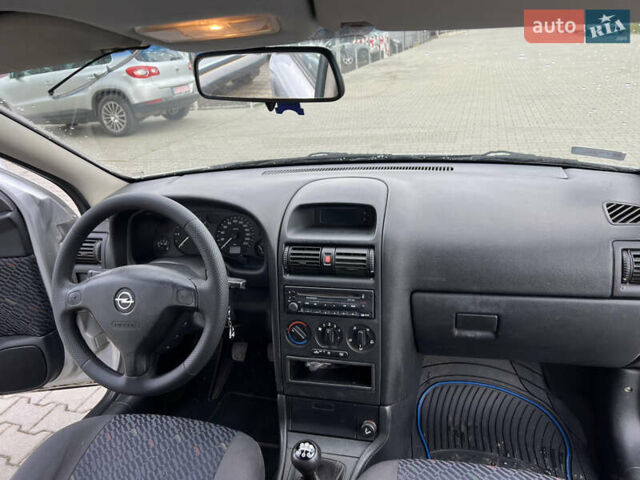 Серый Опель Астра, объемом двигателя 2 л и пробегом 400 тыс. км за 3250 $, фото 16 на Automoto.ua